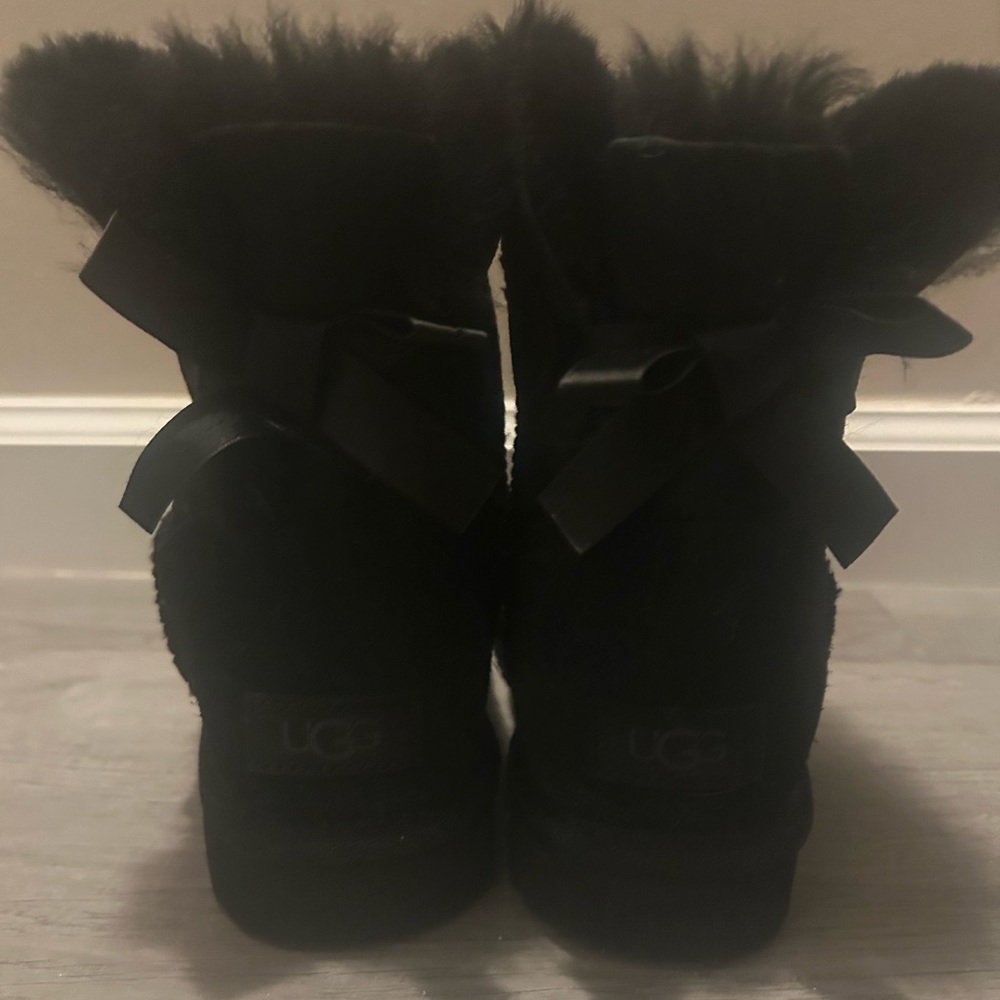 UGG Black Bailey Bow